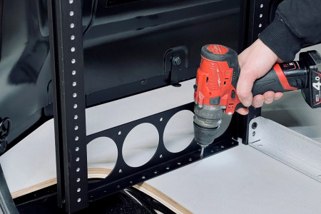Material für Verschraubung (nicht geeignet für Elektrofahrzeuge)