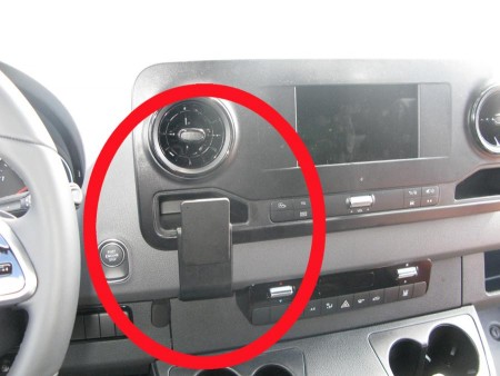 Schnellbefestigung ProClip für die Anbringung des Smartphones (mittige Montage). Passend für Mercedes Sprinter ab 2019.